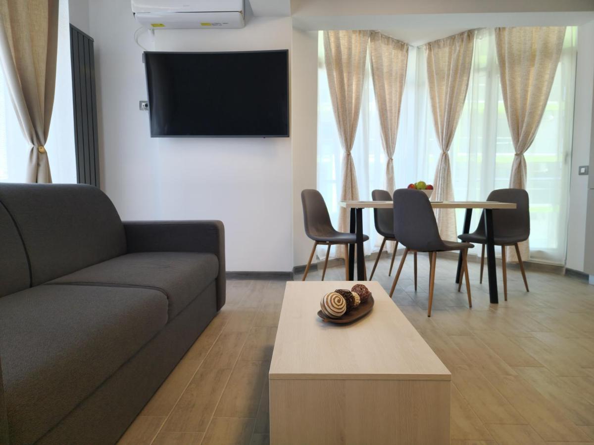 Cristalex Aparthotel & Spa Mamaia Nord Năvodari Екстериор снимка