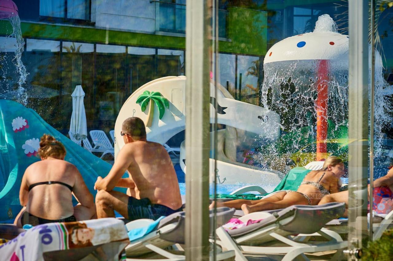 Cristalex Aparthotel & Spa Mamaia Nord Năvodari Екстериор снимка