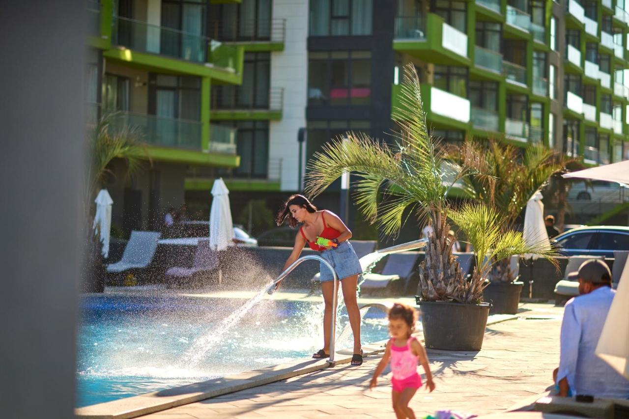 Cristalex Aparthotel & Spa Mamaia Nord Năvodari Екстериор снимка